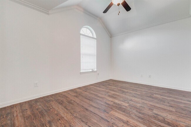 Foto del edificio - 1511 Evermore Manor Ln