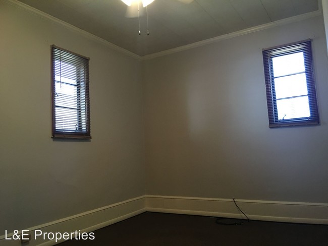 Building Photo - 12725 Moores Chapel Rd