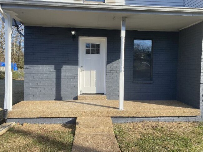Building Photo - 1237 N Graycroft Ave