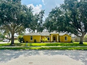 Building Photo - 1143 Egret Lake Way