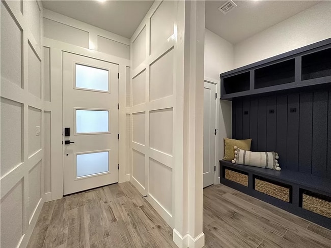 Foto del edificio - Luxarious 3BD/2BTH Home off of JKP Turnpik...