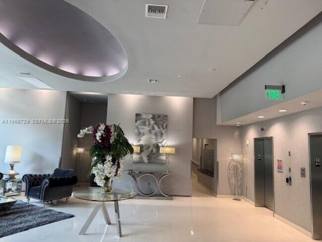 Foto del edificio - 275 NE 18th St