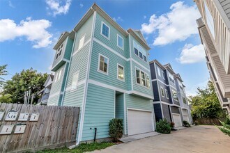 Building Photo - 204 Burr St