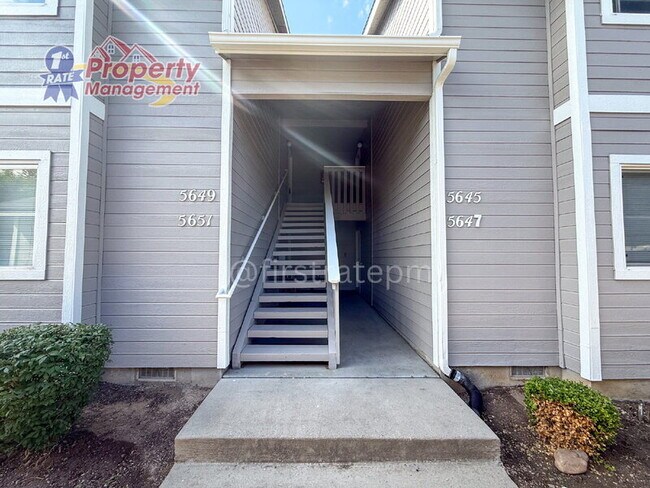 Building Photo - 5649 W Dorian Ln