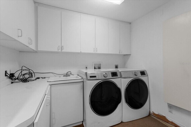 Foto del edificio - 1110 W Ivanhoe Blvd