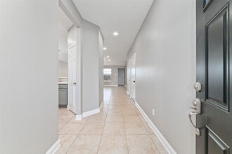 Building Photo - 12266 Noco Dr