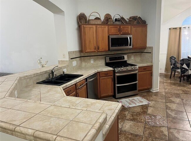 Foto del edificio - 1930 Stanford Park Ct