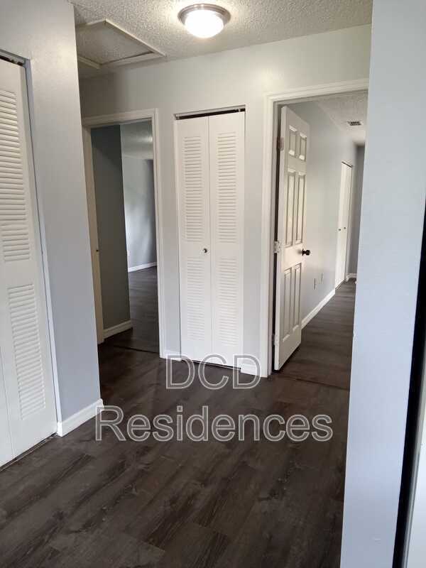 Building Photo - 11330 Cockle Dr