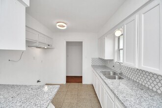 Building Photo - 8534 Fillmore St