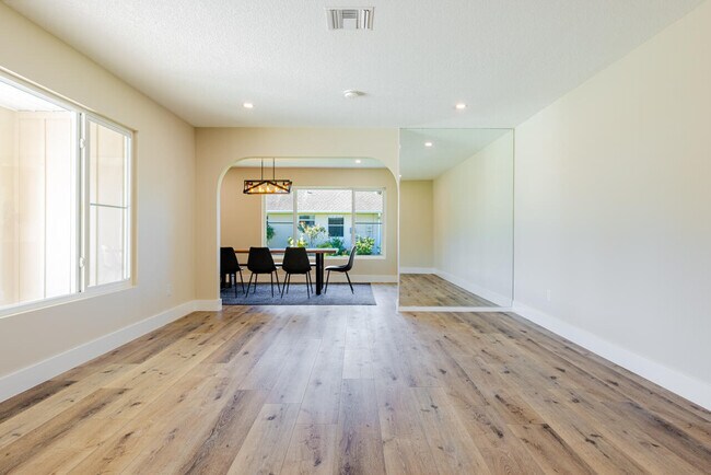 Foto del edificio - 1425 SE Sunshine Ave