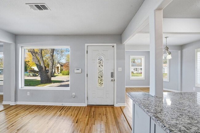 Building Photo - 2933 S Hills Ave