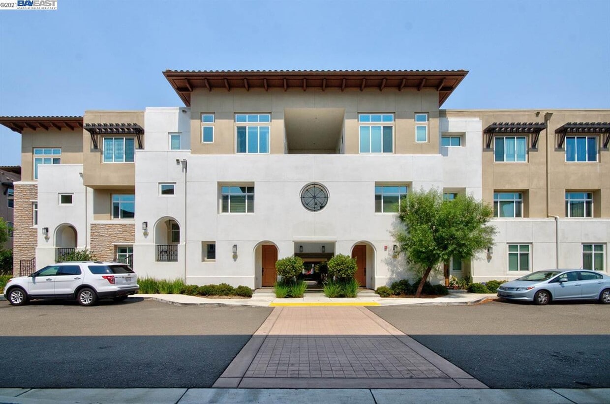 Foto principal - 5529 Esprit Way