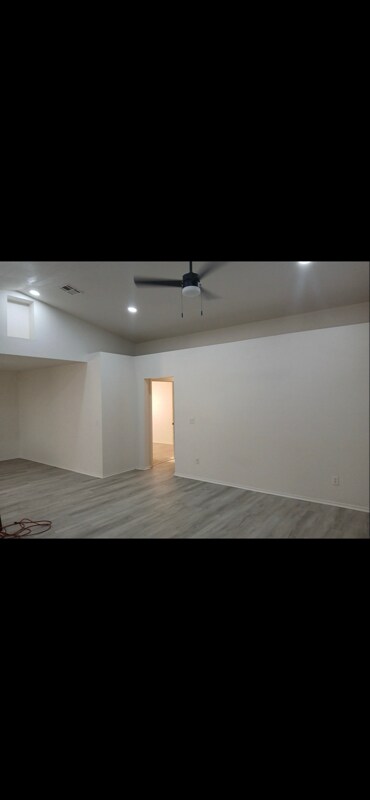 Foto del edificio - 63173 E 291 Rd