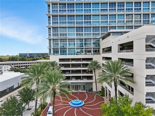 Foto del edificio - 150 E Robinson St