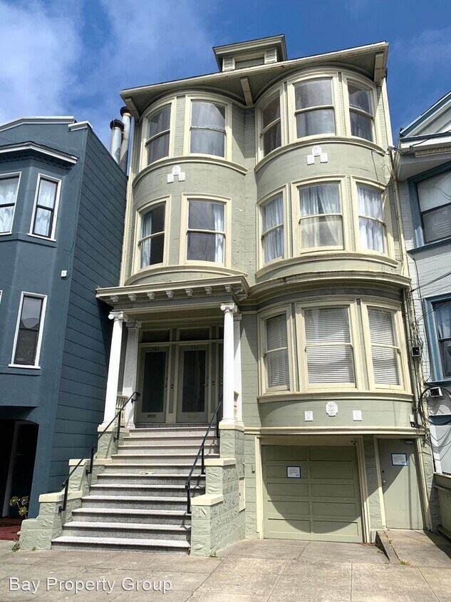 Primary Photo - 756-758 8th Ave
