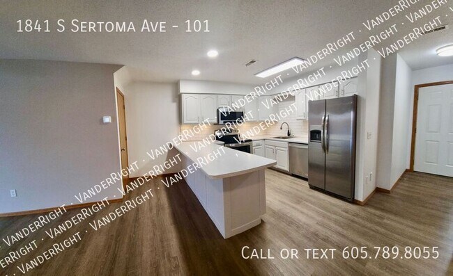 Foto del edificio - 1841 S Sertoma Ave