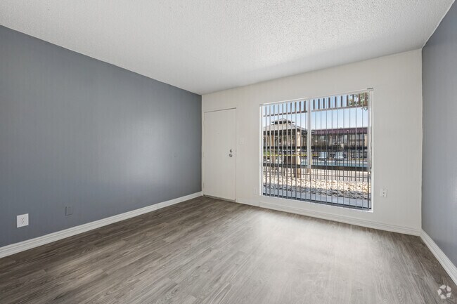 1BR, 1BA - 500SF - Living Room - Woodberry Heights