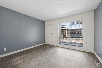 1BR, 1BA - 500SF - Living Room - Woodberry Heights