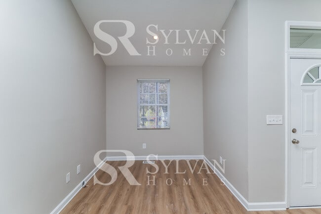 Building Photo - Bring more life and value to this charming home!