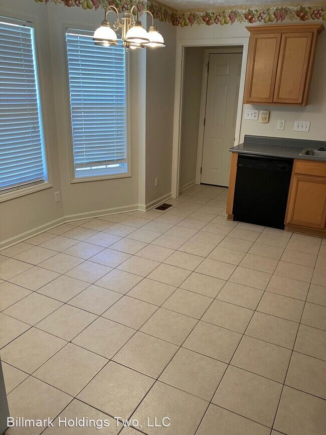 Foto del edificio - 4 br, 2.5 bath House - 5541 Shady Pine Court