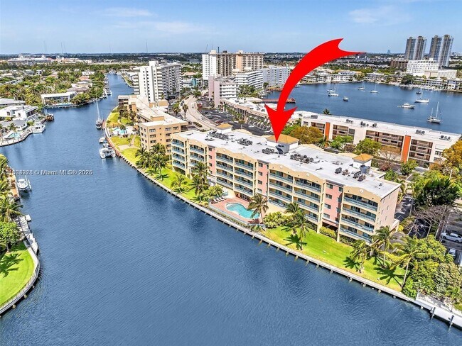 Foto del edificio - 201 Golden Isles Dr