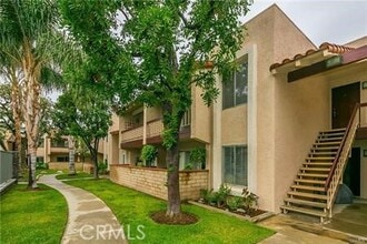 Building Photo - 700 W La Veta Ave