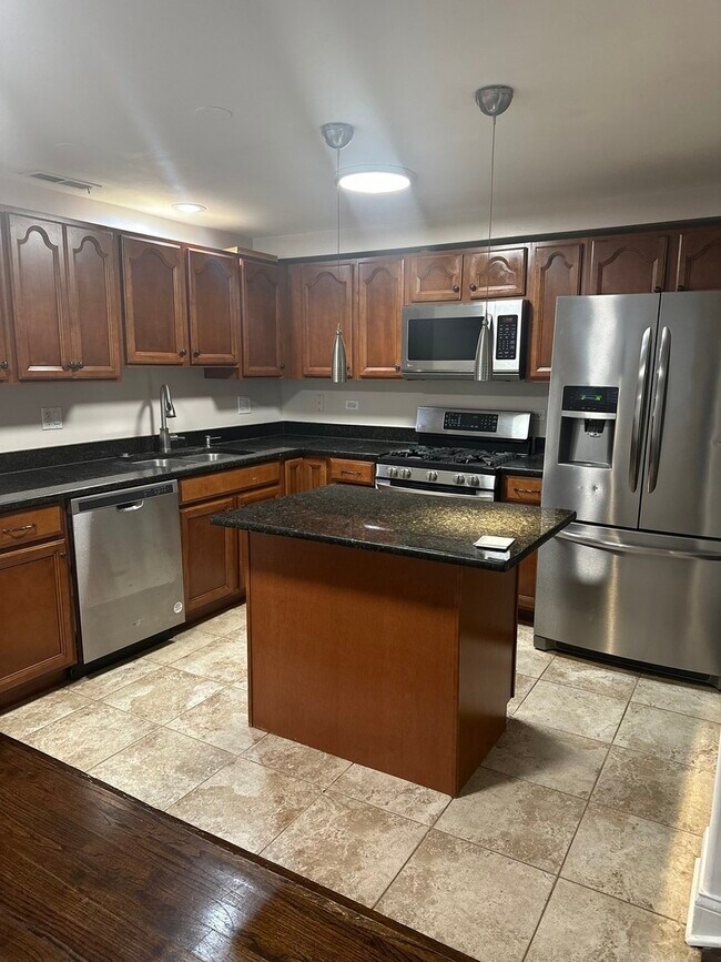 Foto del edificio - 2941 W Belle Plaine Ave