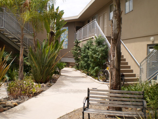 Building Photo - University Heights Apartments