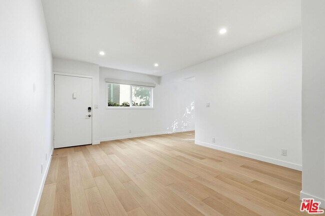 Foto del edificio - 612 Huntley Dr