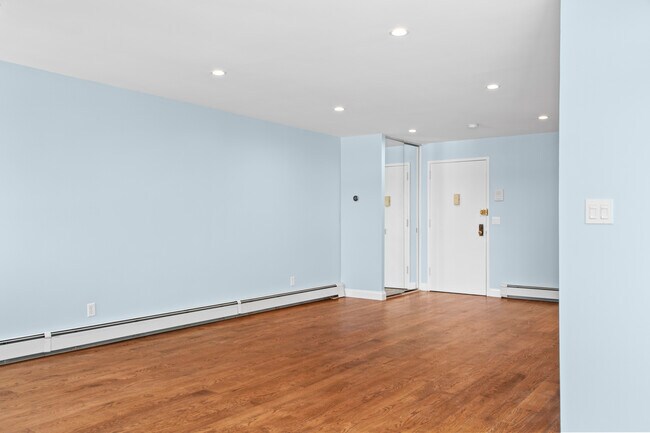 The living room - 107 N Broadway