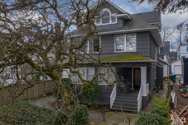 Foto del edificio - 5241 18th Ave