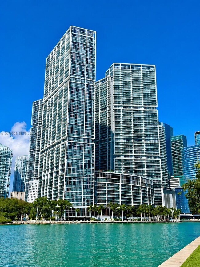 Foto del edificio - 465 Brickell Ave