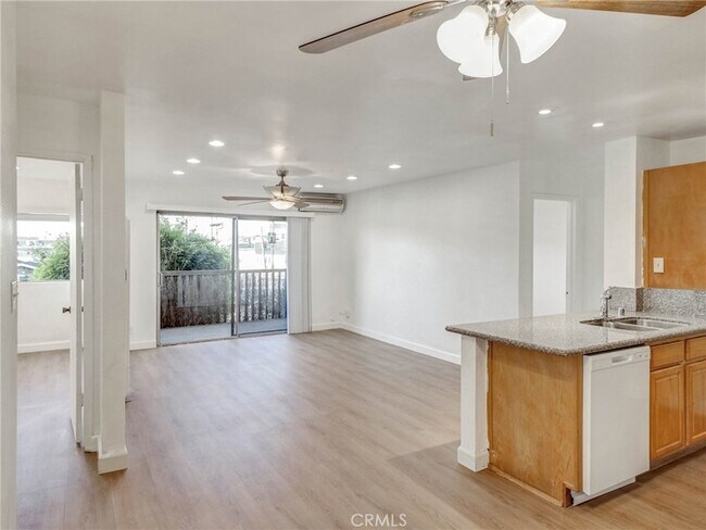 Foto del edificio - 4727 W 147th St