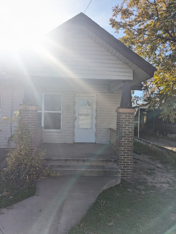 Building Photo - 423-425 Koberlin St