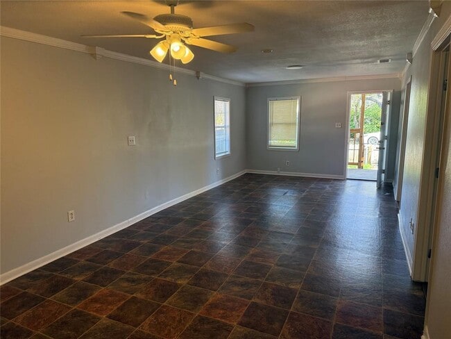 Building Photo - 1304 Cometa St