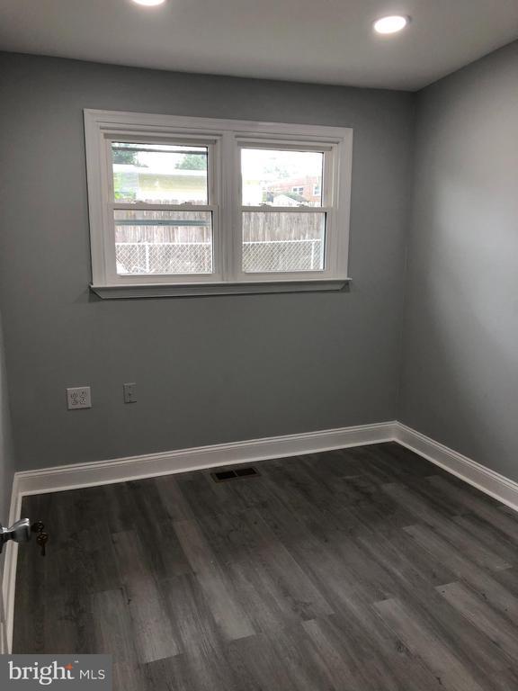 Foto del edificio - 1106 Grant Ave