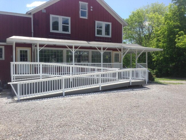 Building Photo - 2027 Slaterville Rd