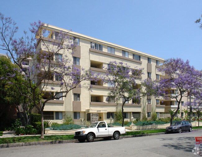 Foto del edificio - Palm Beverly Apartments