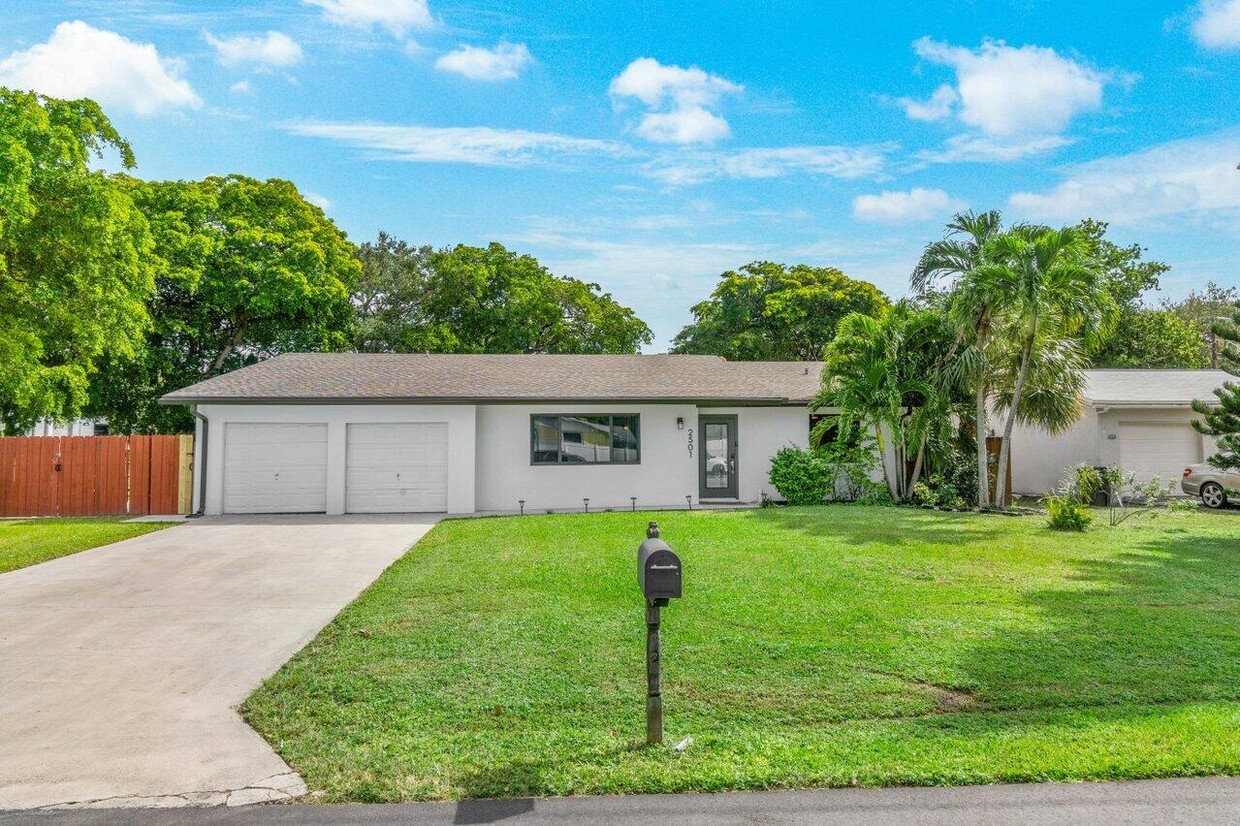 Primary Photo - 2501 Jaeger Dr