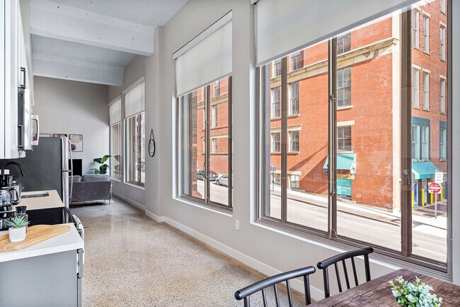 Foto del edificio - 205 W 4th St