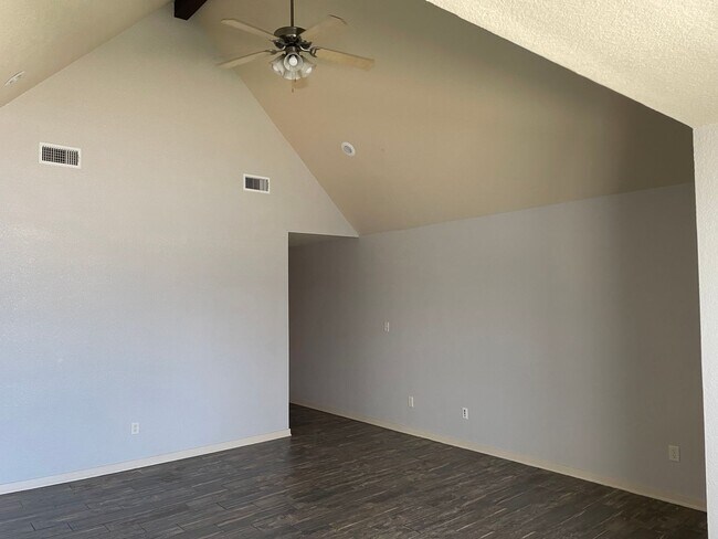 Building Photo - 2101 SW Stonegrove Rd