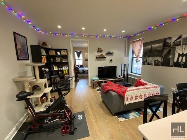 Foto del edificio - Crown Heights 2BR near kingston st