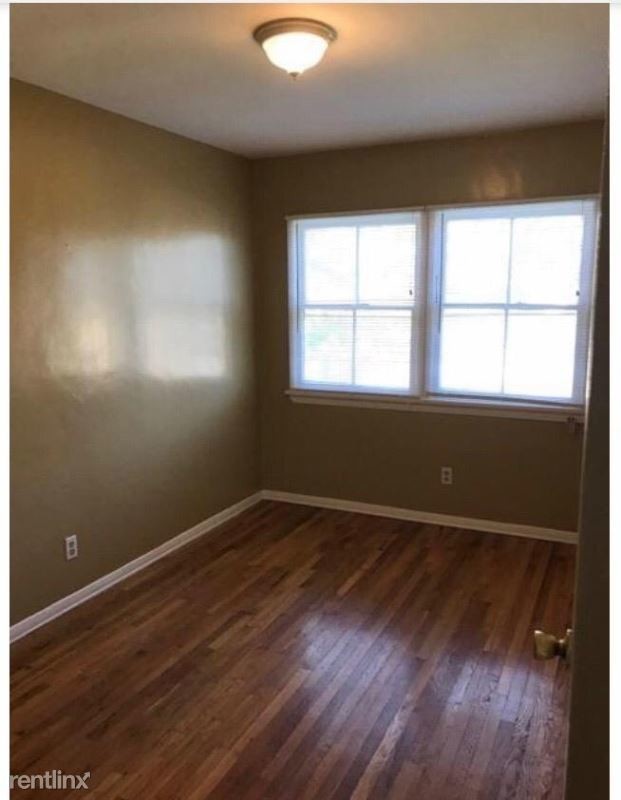Building Photo - 4422 Linden Ave