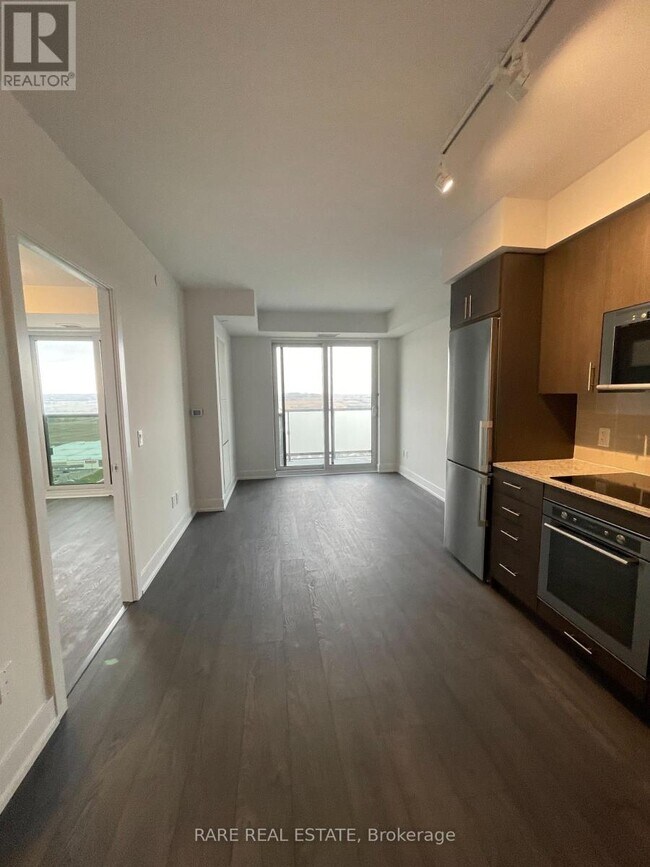 Photo du bâtiment - 2550-2550 Simcoe St N