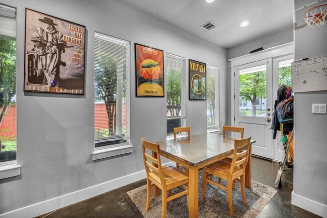 Foto del edificio - 4517 Depew Ave