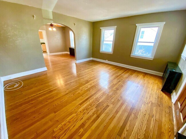 Foto del edificio - Charming 3BD/2BA Home in Catonsville, MD!