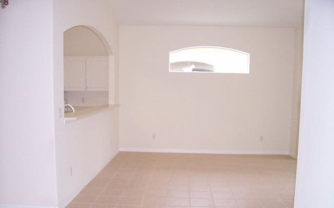 Building Photo - 71 Veranda Way