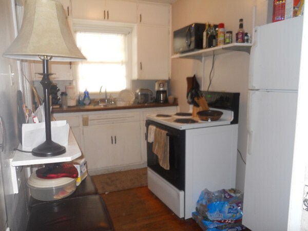 Kitchen - 1224 Pomeroy St