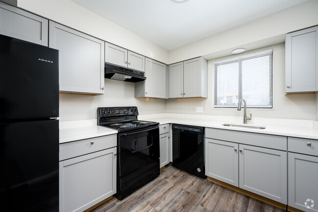 2BR , 1,5BA Mejorado - Cocina - Blackhawk Apartments