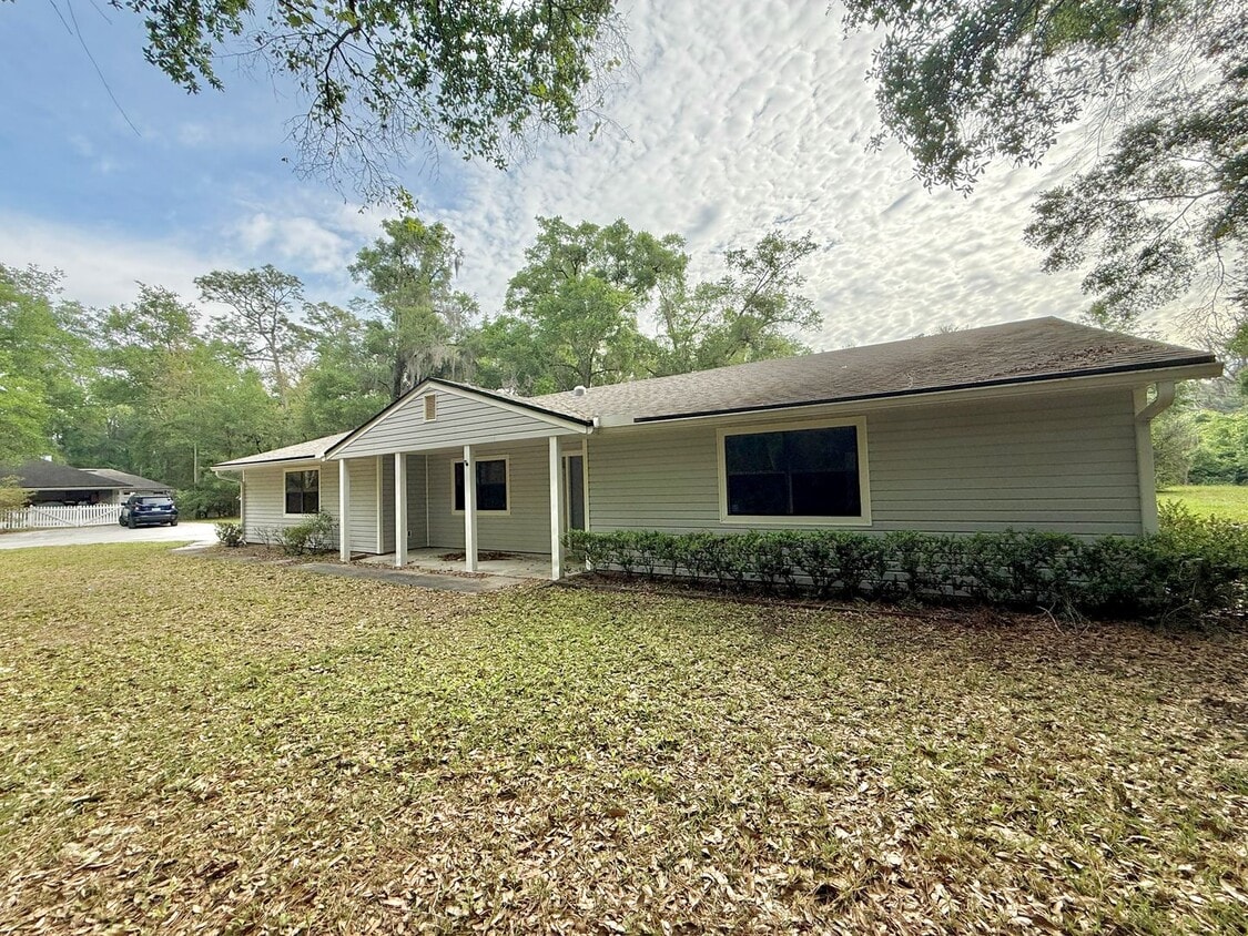 Building Photo - COMING SOON - Acreage living in the heart of Mandarin